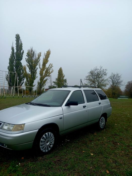Продам ваз.2111 інжектор 1.6 
2009рік 
Ціна 2100