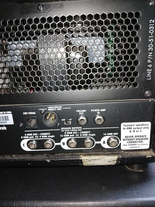 Amplificador Line 6 Spider Valve HD100 + coluna