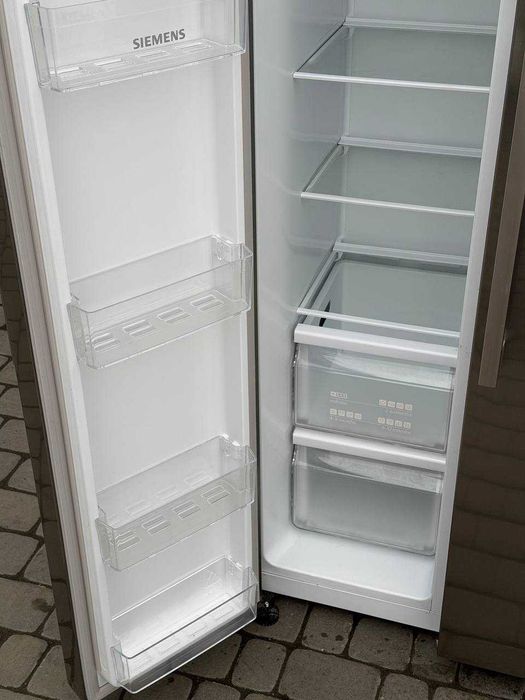 Холодильник б/в Siemens Розмір: 180/90/70 Металік No Frost #07480