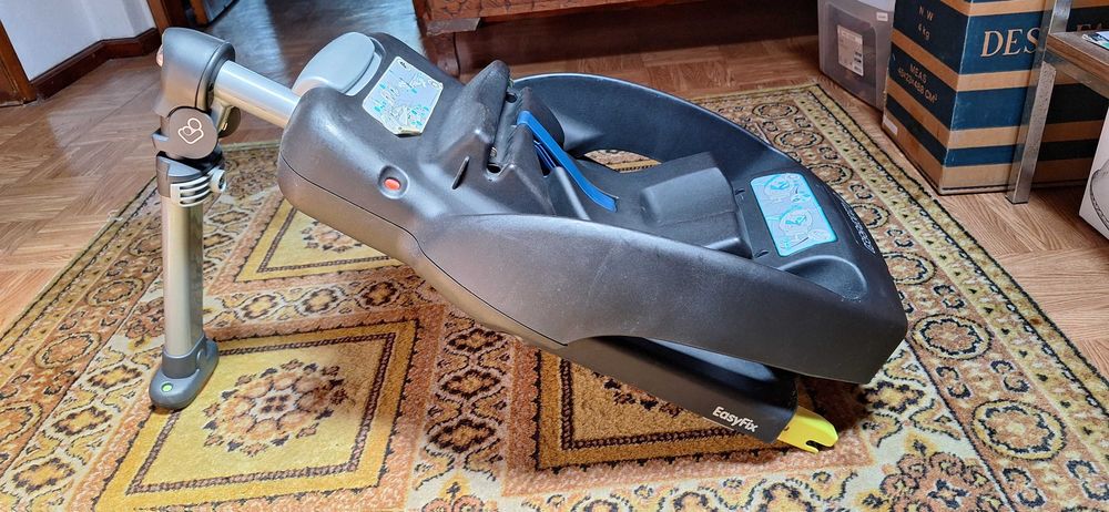 Mega Pack Bebé: Ovo Maxi-Cosi + Base ISOFIX + Espelho Diono + Redutor + Marsúpio