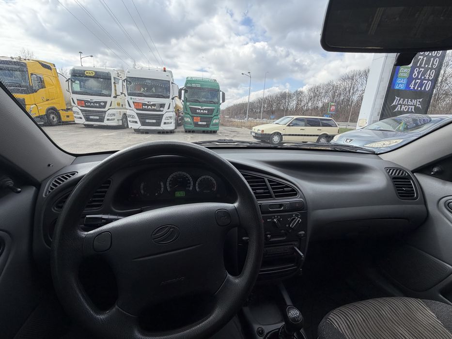 Дэу ланос  на полном ходу