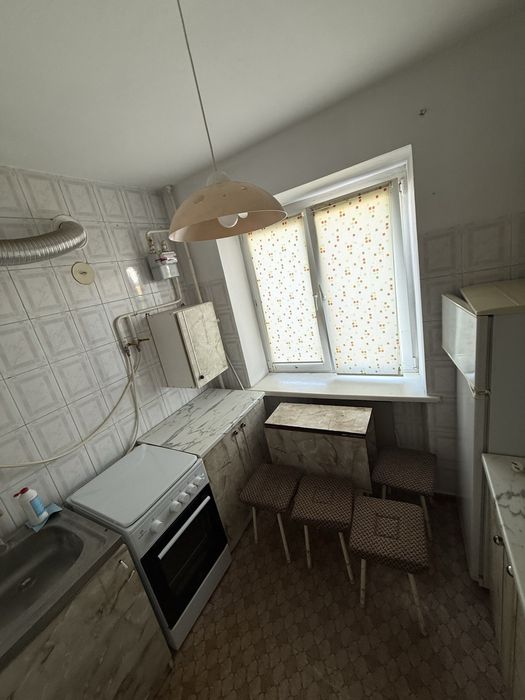 Продам квартиру.Район ринку,окремі кімнати