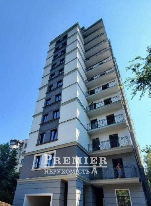 Продам 1 ком квартиру с видом на Парк.  Ремонт. Мебель.