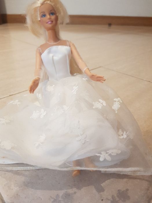 Boneca Barbie noiva