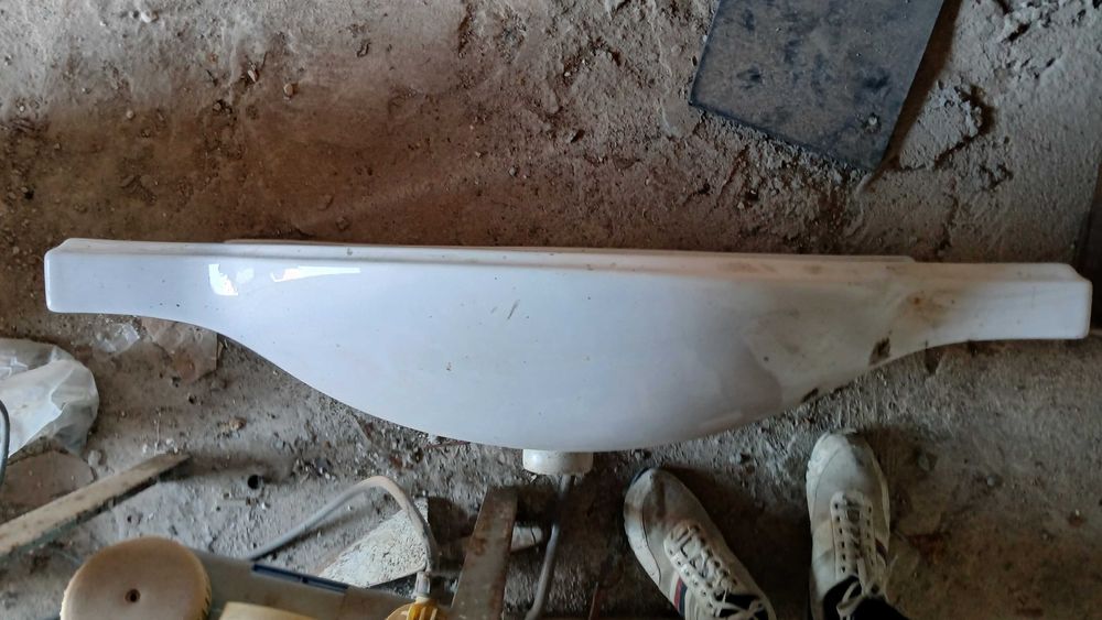 Lavatorio de wc grande