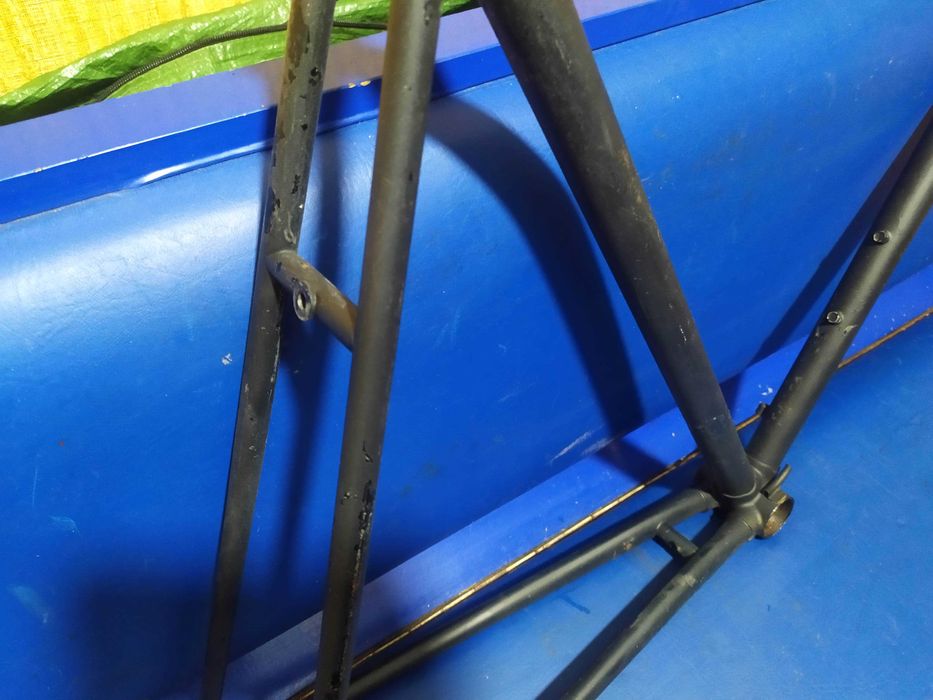 Рама 28, шоссейная стальная