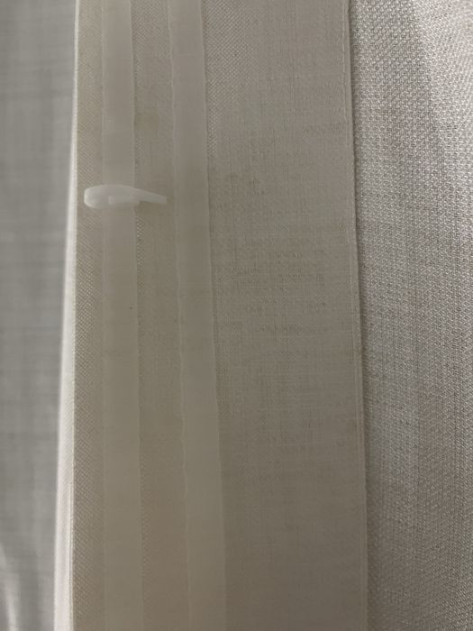 Cortinado em linho cor cru