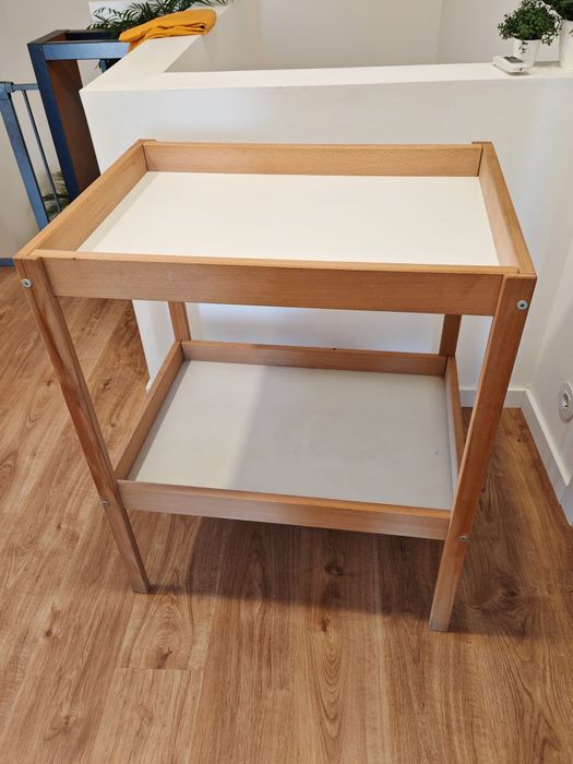 Muda fraldas IKEA bom estado