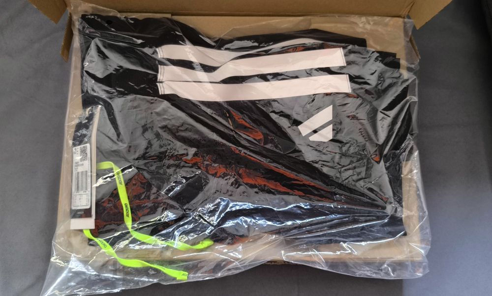 Spodenki adidas Adizero Running Gel Pocket