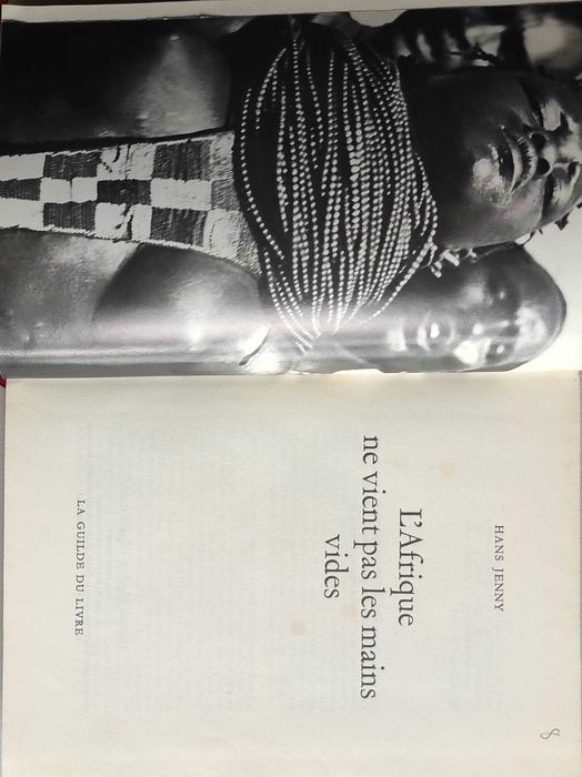 Livro Ref Par 2- L`Afrique ne vient pas les mains vides - Hans Jenny