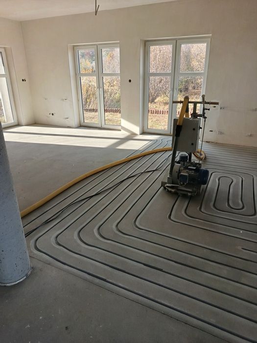 Frezowanie wylewek pod ogrzewanie podłogowe. Usuwanie subitu, kleju.
