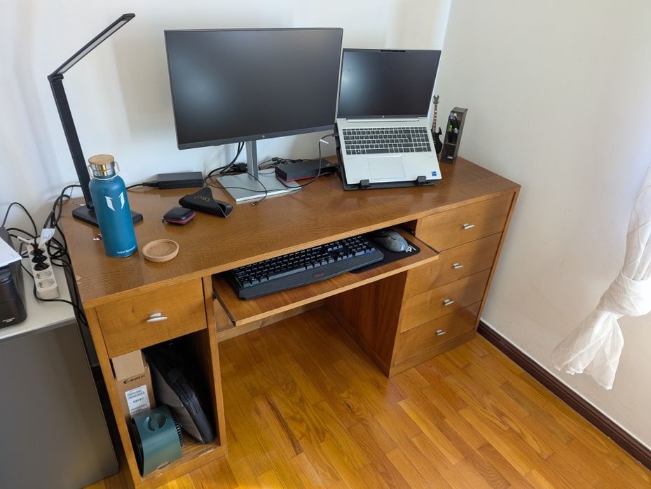 Secretária madeira maciça