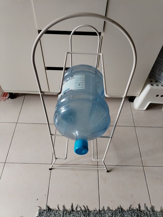 Suporte para garrafões