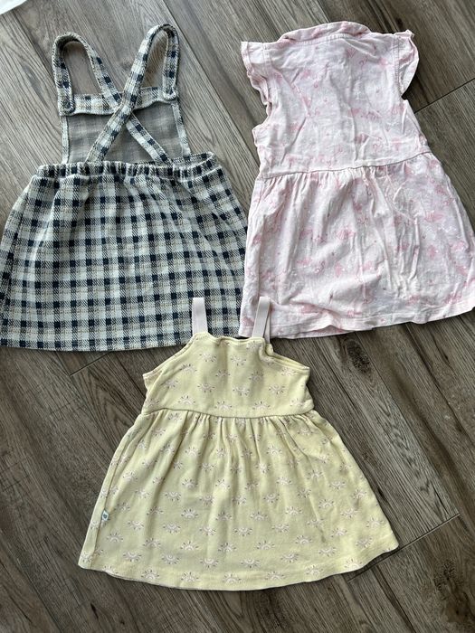 Sukienki niemowlęce 3 szt. Rozm. 80