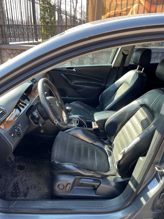 Volkswagen Passat B6 2006 2.0 FSI MT