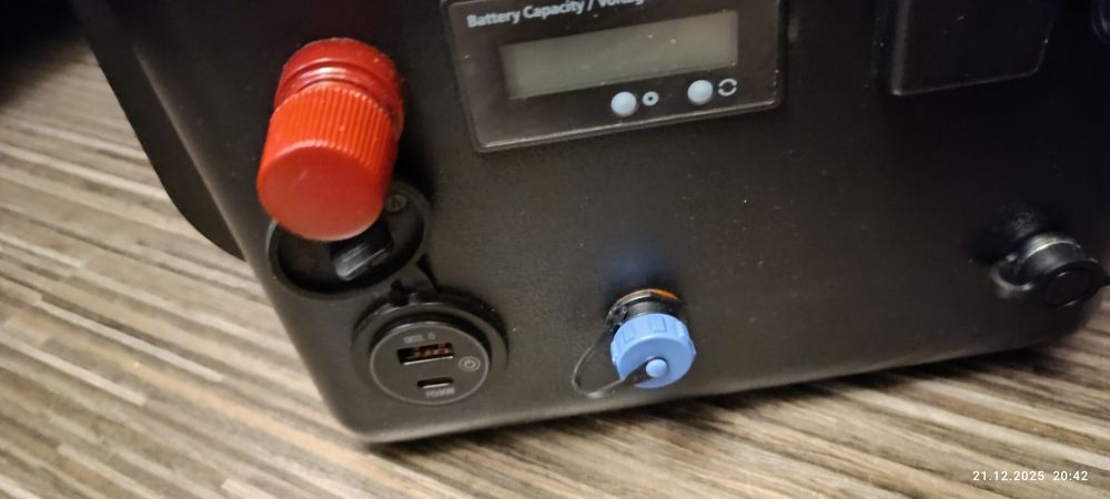 Bank energii LifePO4 12V 100Ah  bluetooth apka