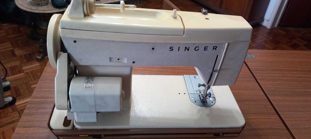 Máquina Costura Singer