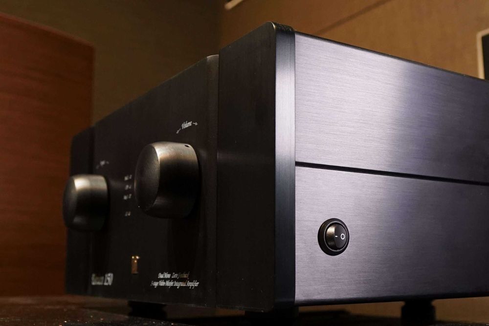 Unison Research Unico 150 Czarny wzmacniacz zintegrowany stereo Outlet