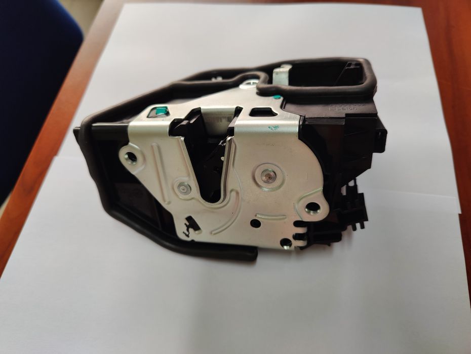 Fechadura / Fecho de porta Frente Esquerda para BMW serie 3 [E90 E91]