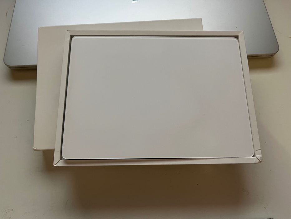 Apple Magic Trackpad 2