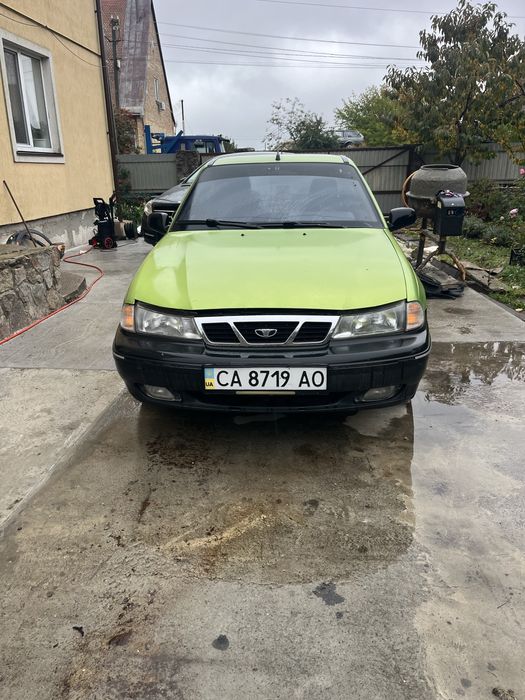 авто  Daewoo нексія в одних руках