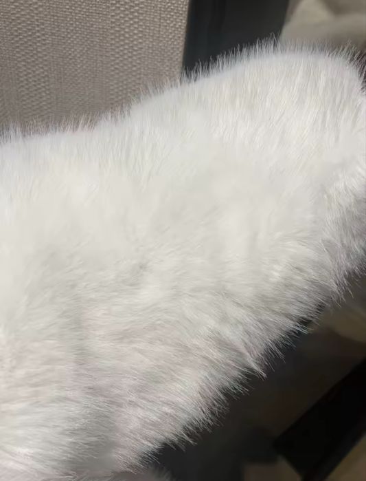 Шикарна біла шубка