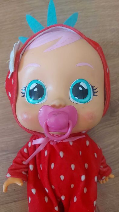 Cry babies duża Truskawka Ella