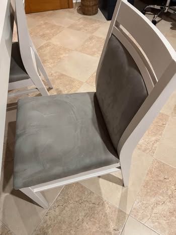 Vendo Mesa extensível lacada branco com 4 cadeiras