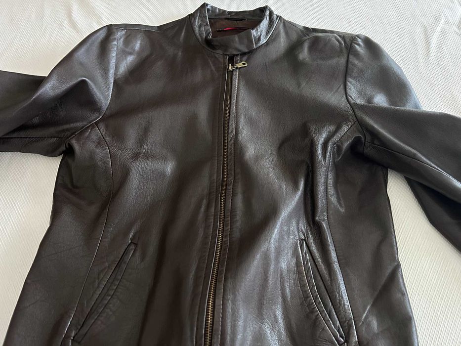 Casaco de couro castanho