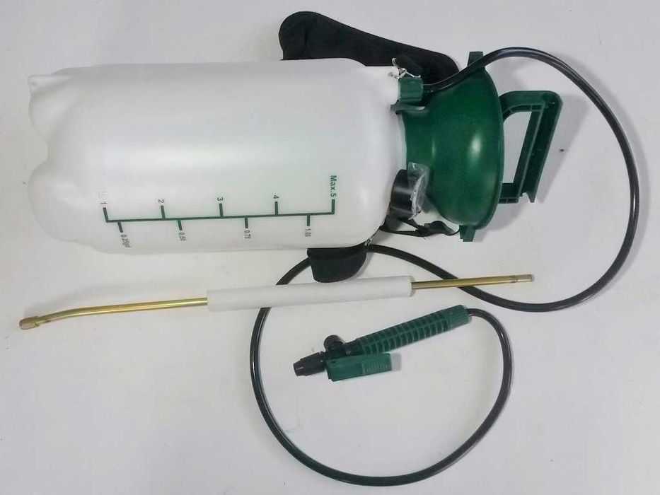 Pulverizador de jardim novo