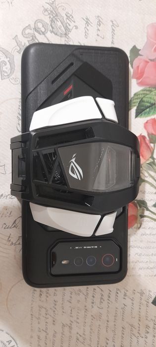 Кулер ASUS AeroActive Cooler 6 + комплектний чохол для ROG Phone 6