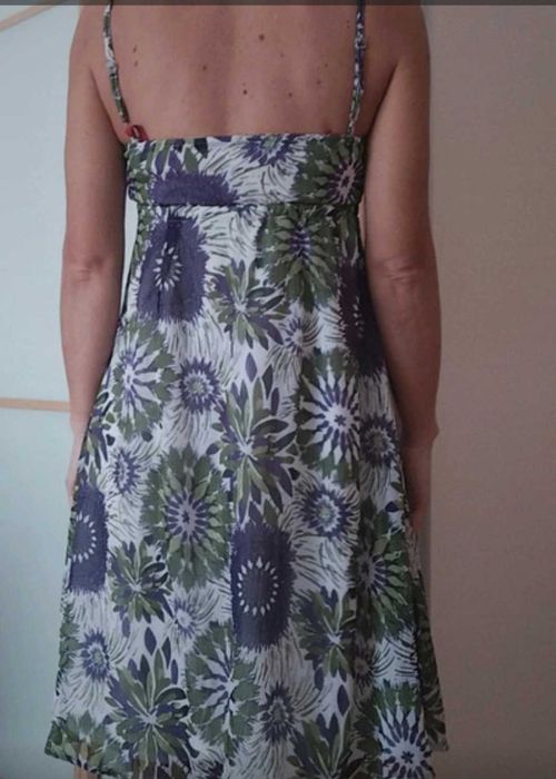 Vestido de alças novo com etiqueta