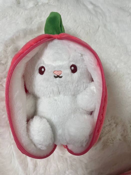Трендові зайчики-трансформер (полуничка, морквинка) 25 см