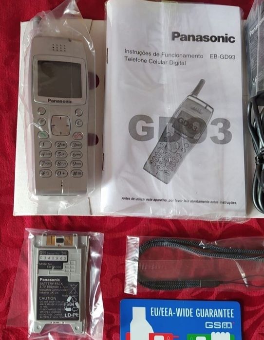 Telemóvel Panasonic EB-GD93 - Novo