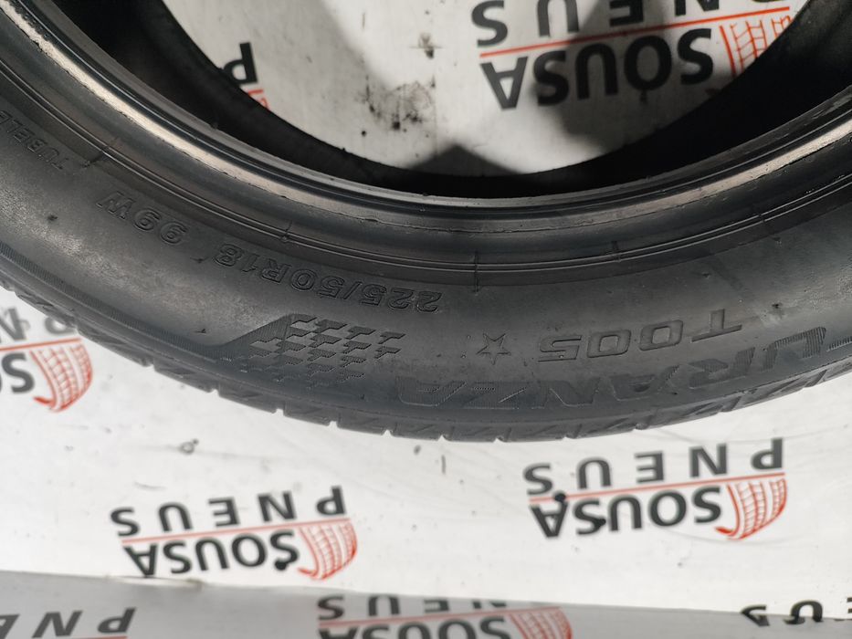 2 pneus semi novos 225/50R18 Bridgestone - Oferta dos Portes