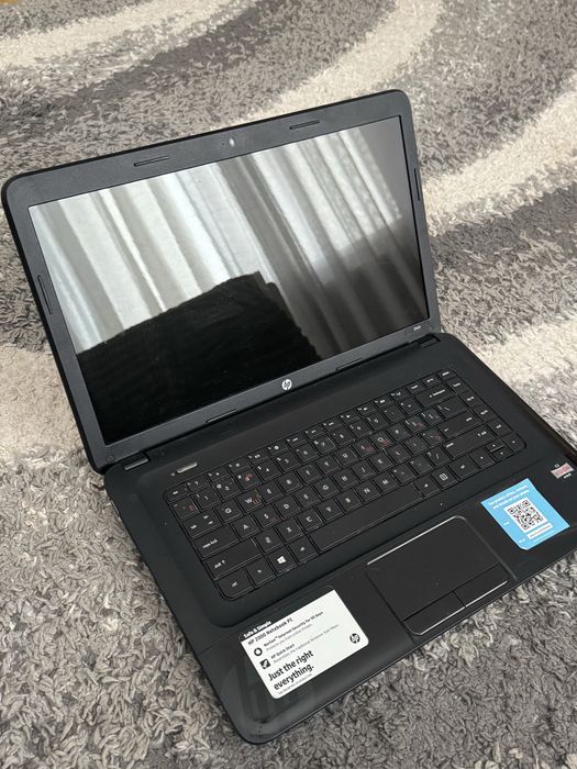Ноутбук HP 2000 Notebook PC / 15.6" / AMD E2