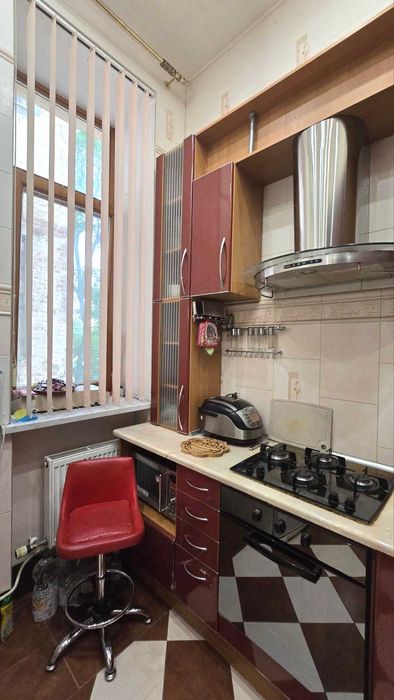 Продам 4 комнатную квартиру в Приморском районе с АГВ. Проспект Шевченко / Пироговская