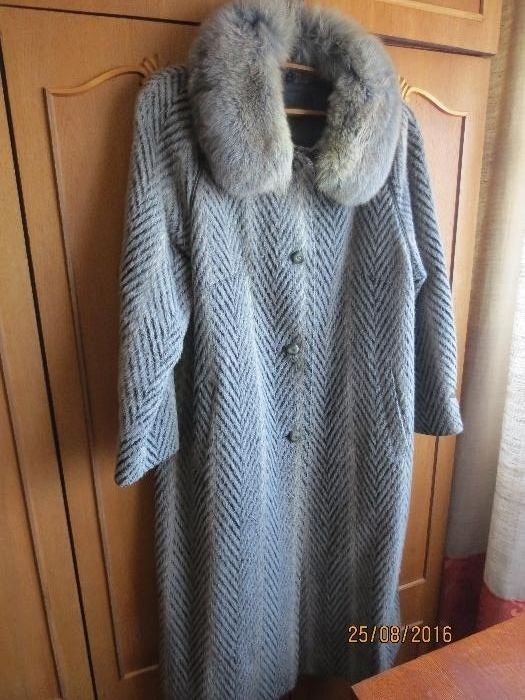 Натуральное пальто