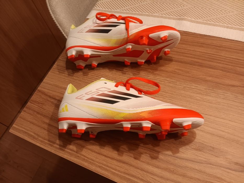 Botas de futebol para criança