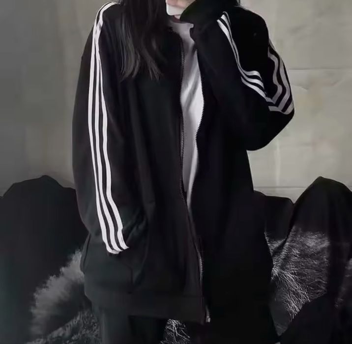 Нове худі в наявності, розмір L