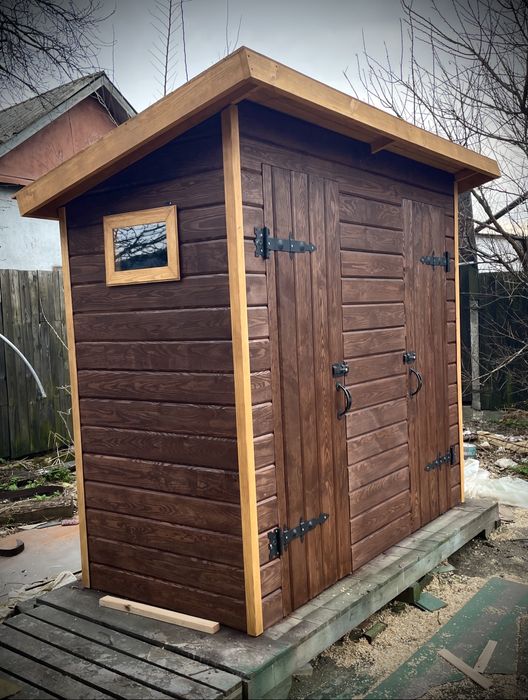 Туалет, душ дачний, вуличний, вироби з дерева