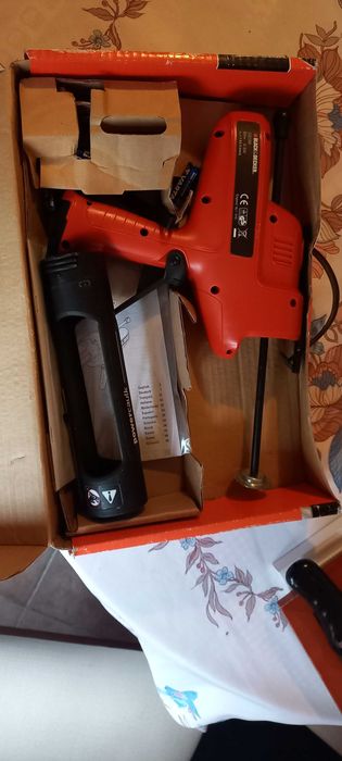 Pistola silicone elétrica Black+Decker