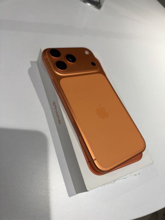 Продам Iphone 17 pro max (New) Cosmic Orange 256gb