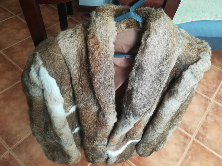 Casaco de Inverno de Pêlo Castanho