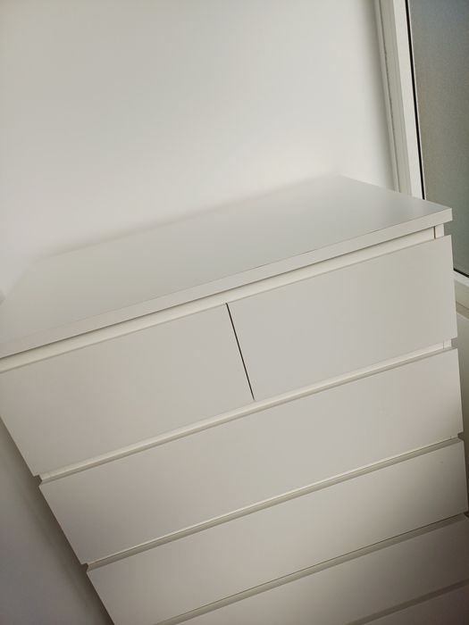 Cómoda Ikea branco