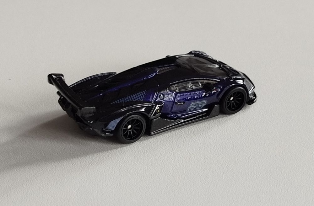 Hot Wheels Lamborghini Essenza SCV12 Premium