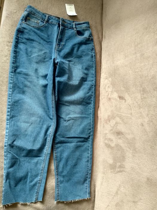Spodnie jeansowe damskie firmy Top Secret rozmiar 38
