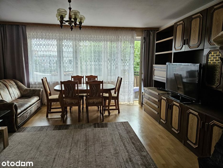 Przestronne, jasne mieszkanie w doskonałej lokalizacji.