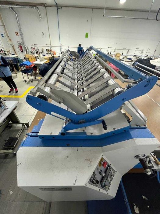 Carro de Estender Malha/Tecidos c/ Serra de Fita | Têxtil Industrial