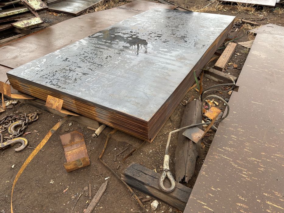 Лист металевий 4 мм Розміри 1,43х3 м.